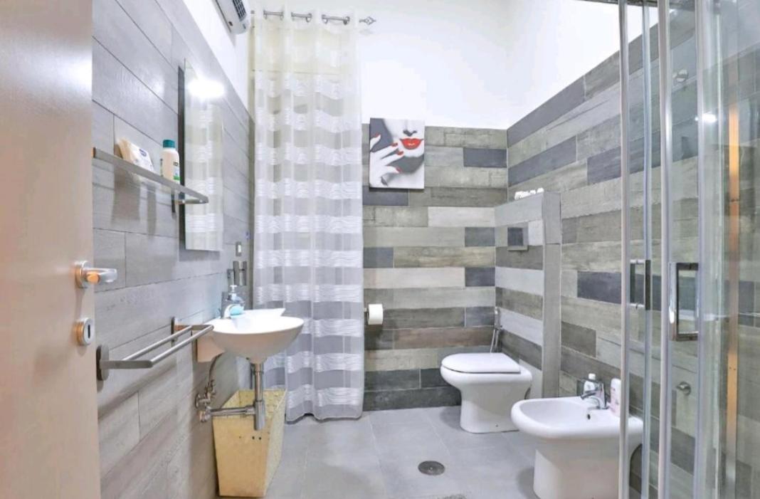 Casa Vacanza Arcangeli Salerno Luaran gambar